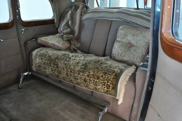 Cadillac Limousine 1939 image number 31