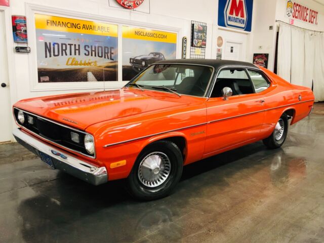 Plymouth Duster 1972 image number 27