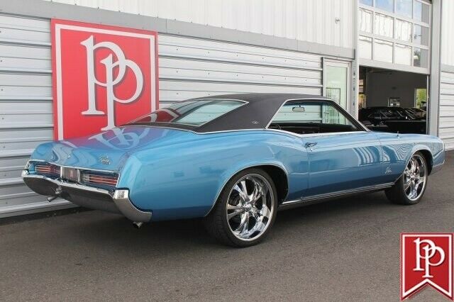 Buick Riviera 1967 image number 4