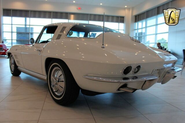 Chevrolet Corvette 1964 image number 9