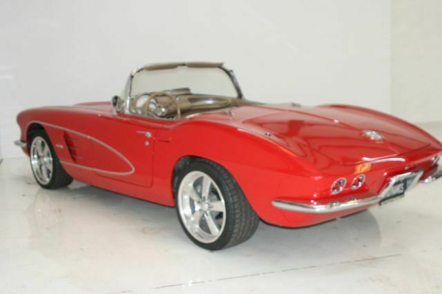 Chevrolet Corvette 1961 image number 14