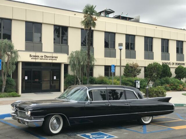 Cadillac Fleetwood 1960 image number 0