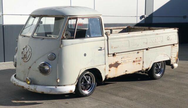 Volkswagen Bus/Vanagon 1963 image number 24