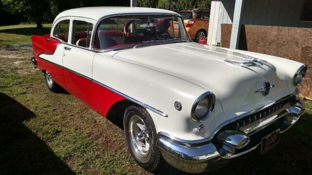 Oldsmobile Eighty-Eight 1955 image number 18