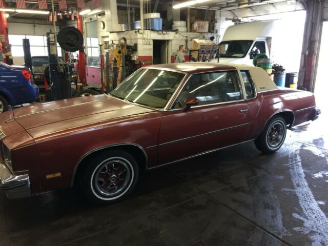 Oldsmobile Cutlass 1978 image number 17