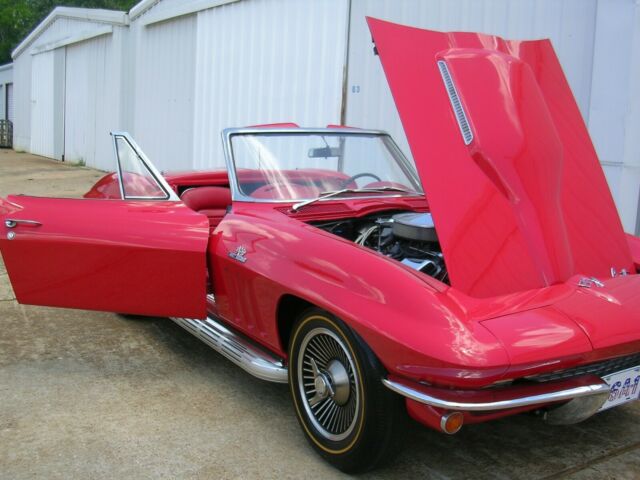 Chevrolet Corvette 1966 image number 29