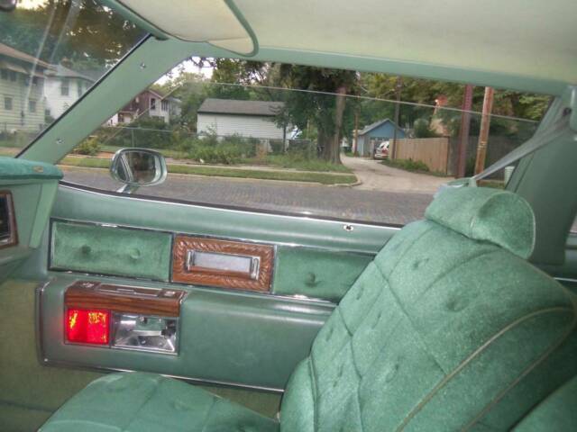 Buick Electra 1977 image number 32