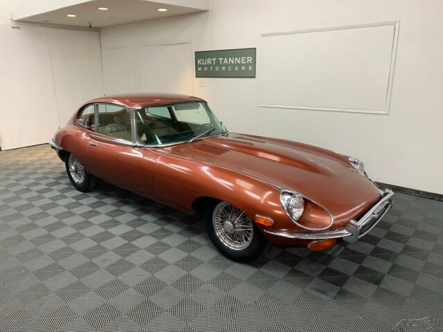 Jaguar E-Type 1970 image number 0