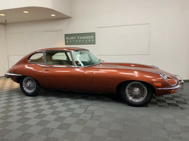 Jaguar E-Type 1970 image number 14