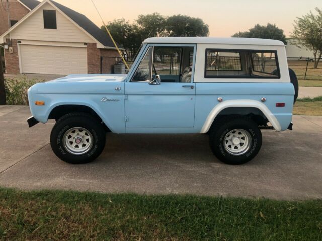 Ford Bronco 1974 image number 1