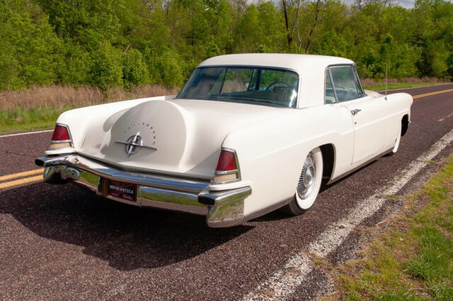 Lincoln Continental 1956 image number 2