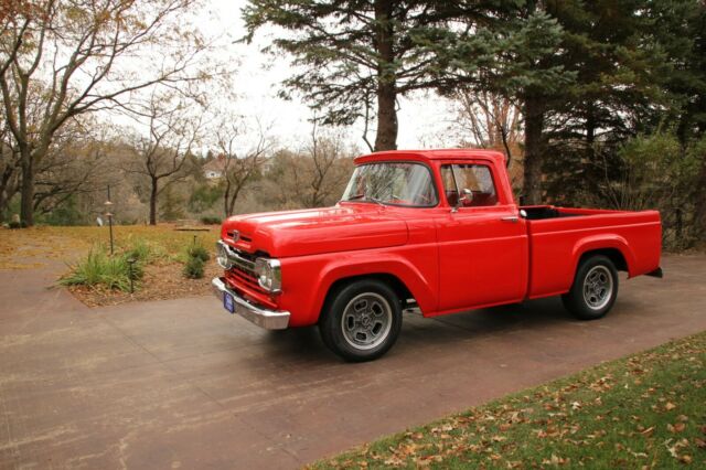 Ford F-100 1960 image number 1