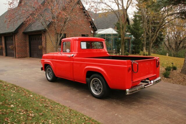 Ford F-100 1960 image number 2