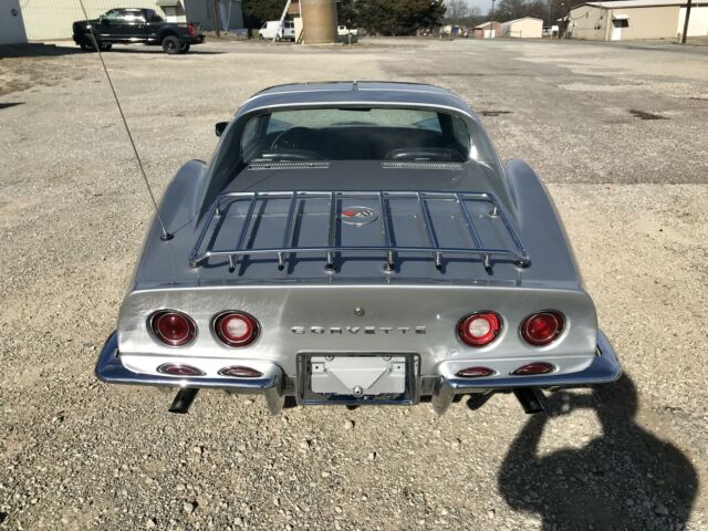 Chevrolet Corvette 1972 image number 24