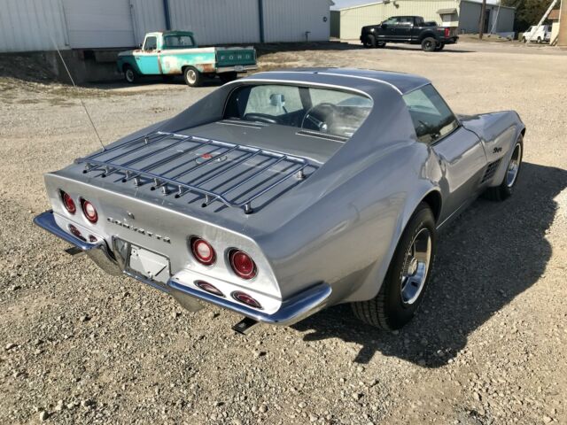 Chevrolet Corvette 1972 image number 25