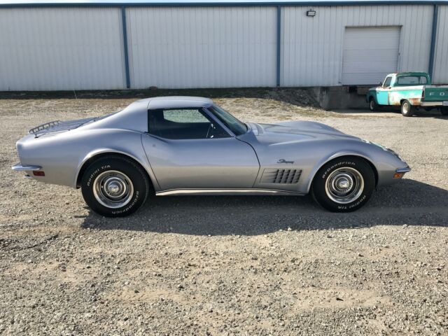 Chevrolet Corvette 1972 image number 26