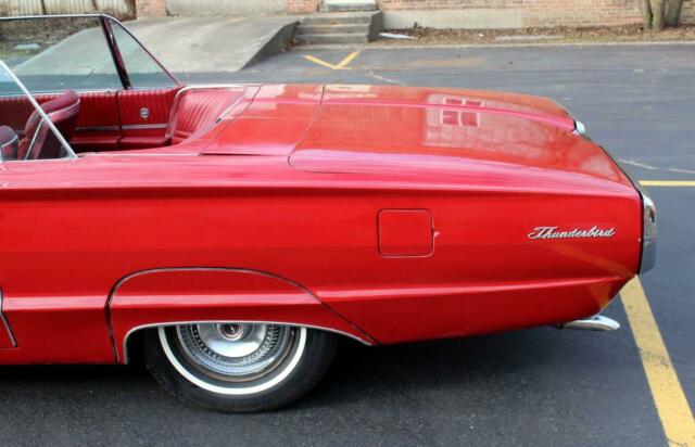 Ford Thunderbird 1966 image number 21