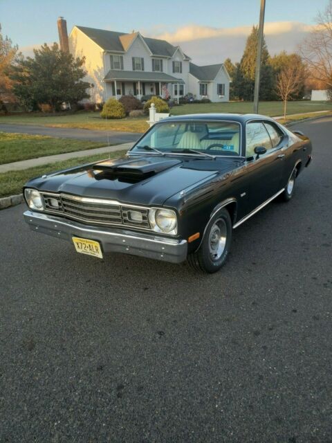 Plymouth Duster 1974 image number 0