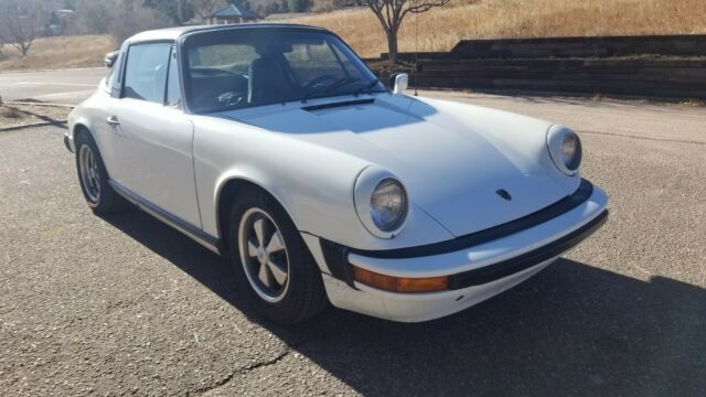 Porsche 911 1976 image number 29