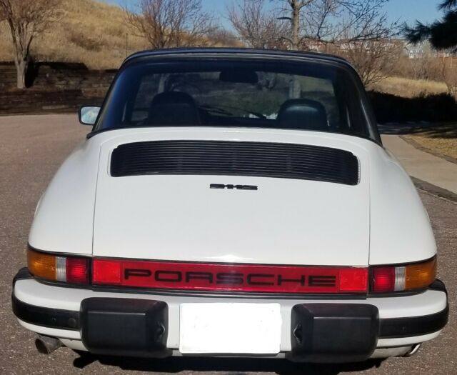 Porsche 911 1976 image number 7