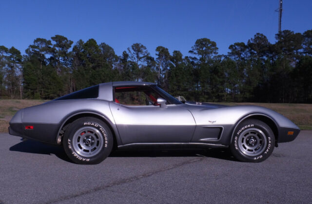 Chevrolet Corvette 1978 image number 0