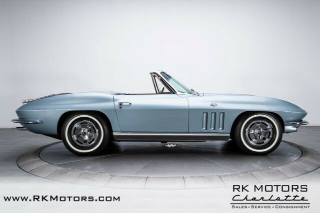 Chevrolet Corvette 1966 image number 16