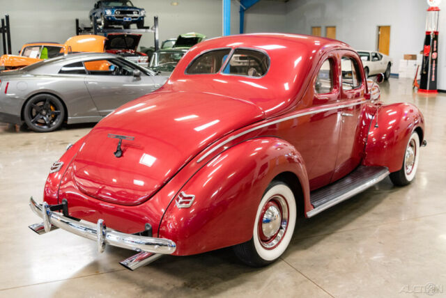 Ford Deluxe 1940 image number 10