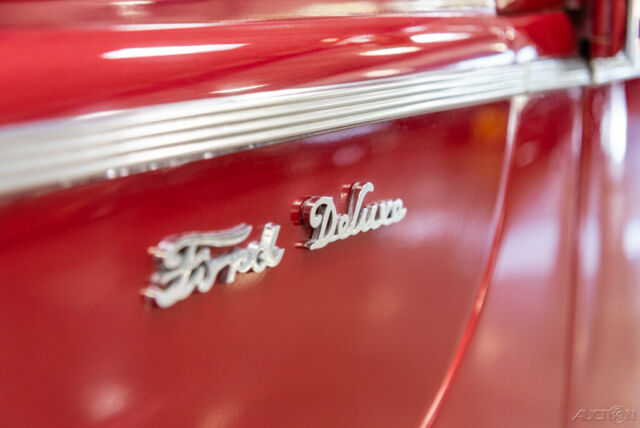 Ford Deluxe 1940 image number 29