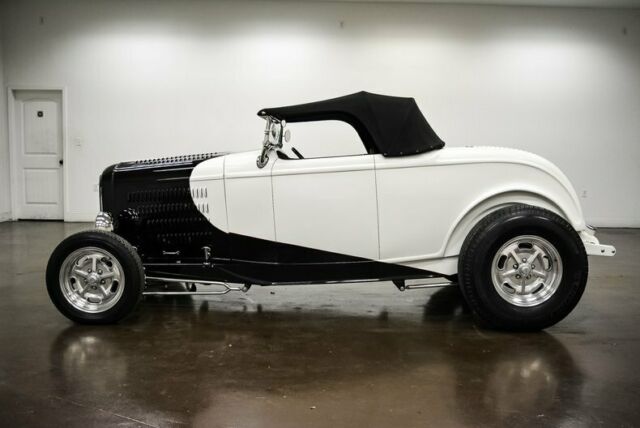 Ford Roadster 1932 image number 28