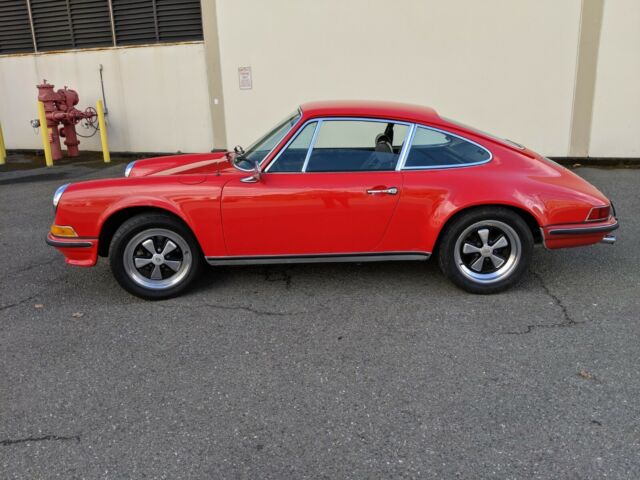 Porsche 911 1971 image number 2