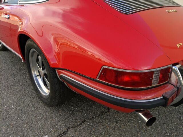 Porsche 911 1971 image number 27