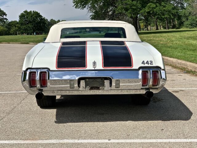 Oldsmobile Cutlass 1970 image number 19