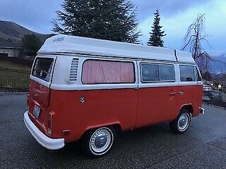 Volkswagen Bus/Vanagon 1974 image number 2