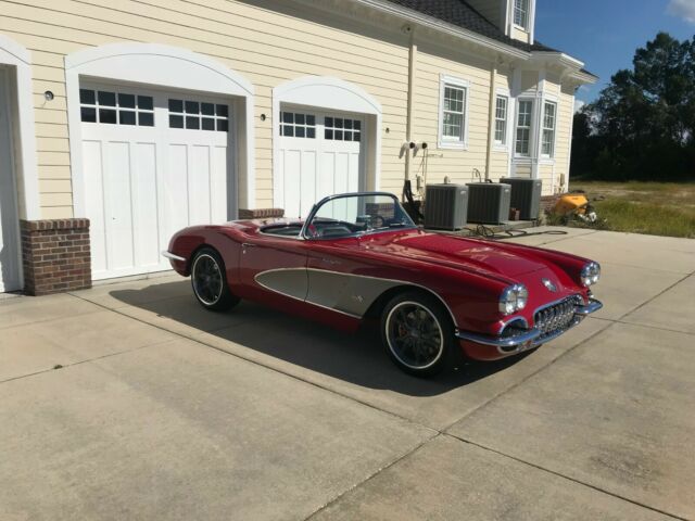 Chevrolet Corvette 1958 image number 1