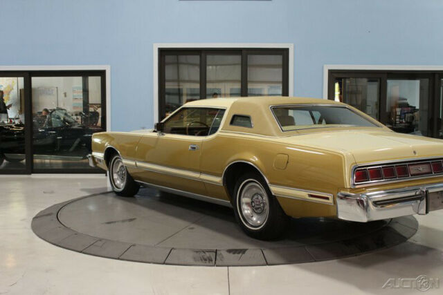 Ford Thunderbird 1976 image number 26