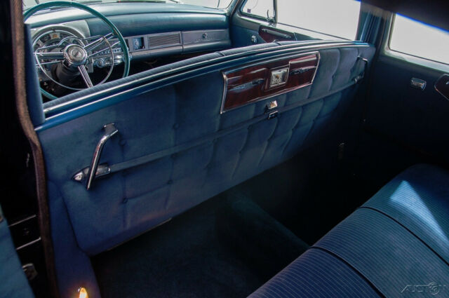 Chrysler Imperial Town 1953 image number 16