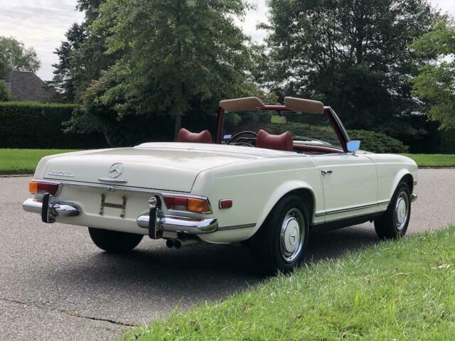 Mercedes-Benz SL-Class 1971 image number 5