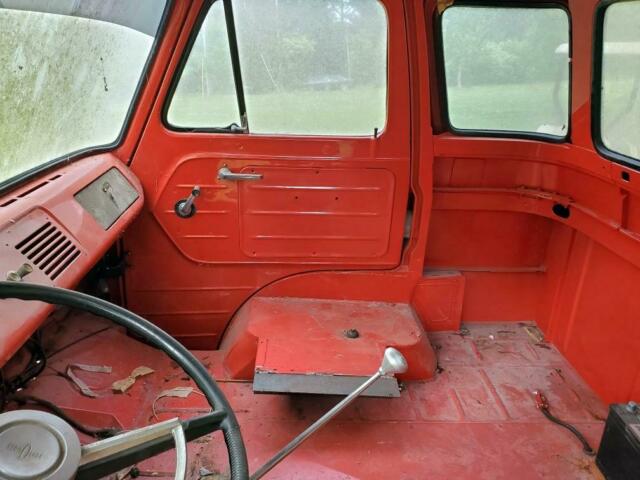 Ford E-Series Van 1961 image number 16