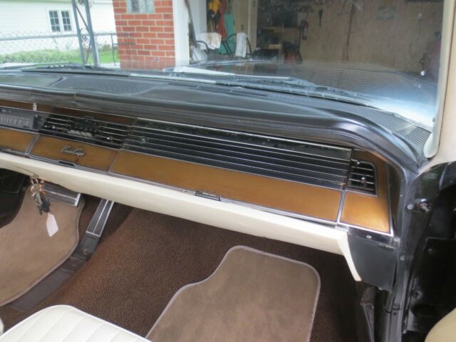 Chrysler Imperial 1968 image number 34