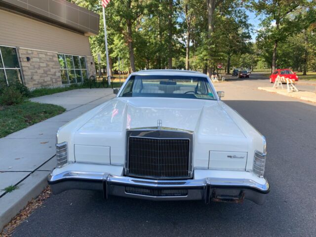 Lincoln Continental 1979 image number 1