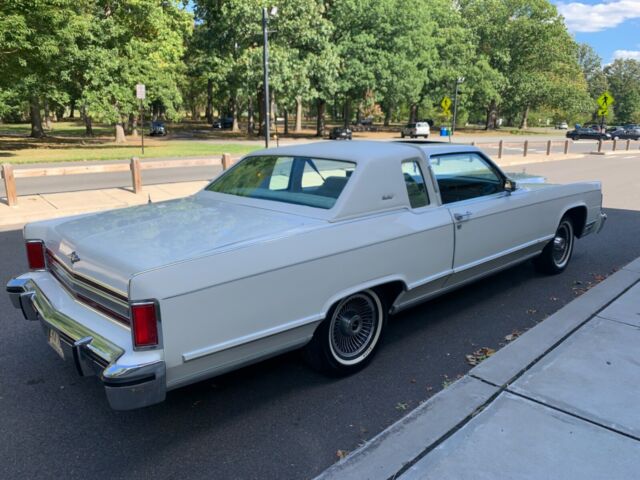 Lincoln Continental 1979 image number 23