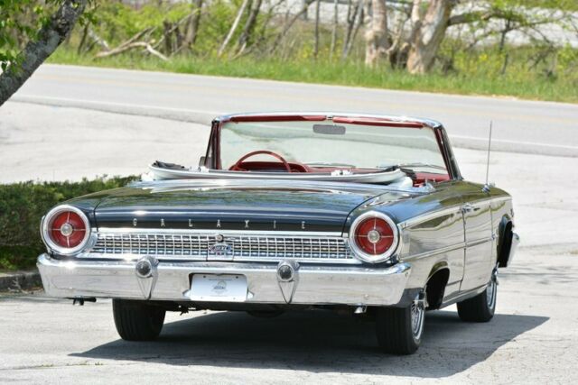 Ford Galaxie 1963 image number 36