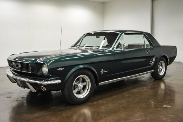 Ford Mustang 1966 image number 26