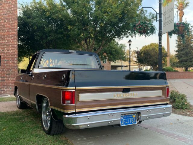 Chevrolet C-10 1977 image number 2