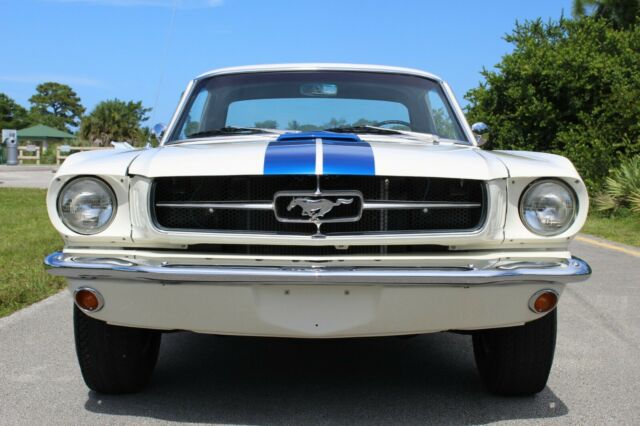 Ford Mustang 1965 image number 2