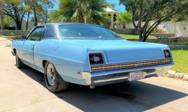 Ford Galaxie 1969 image number 27