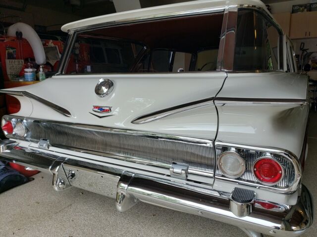 Chevrolet Nomad 1960 image number 2