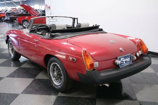 MG MGB 1975 image number 33