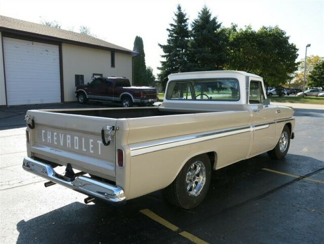 Chevrolet C-10 1965 image number 11