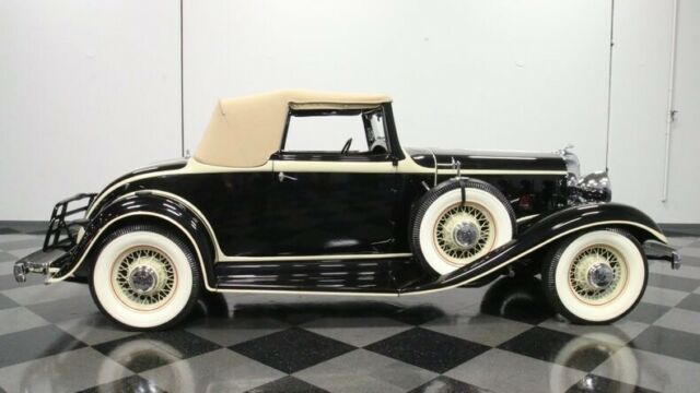 Chrysler Imperial 1933 image number 15